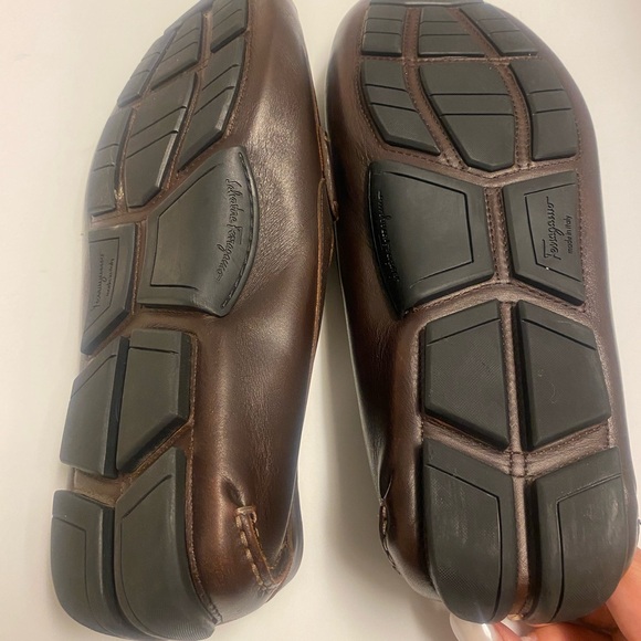 Ferragamo Men’s Driving Loafer - Picture 5 of 7